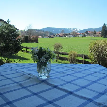 Mit Hallenbad * Berg (Fischen)